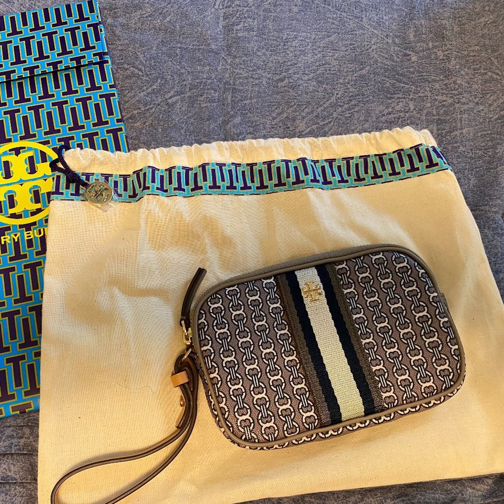 NWT! TORY BURCH Gemini Link Canvas Wristlet/Wallet